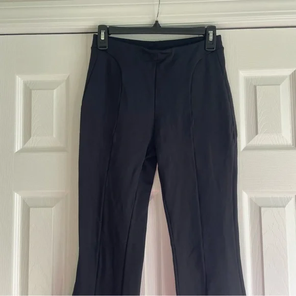 Alo yoga pants - Picture 2 of 5